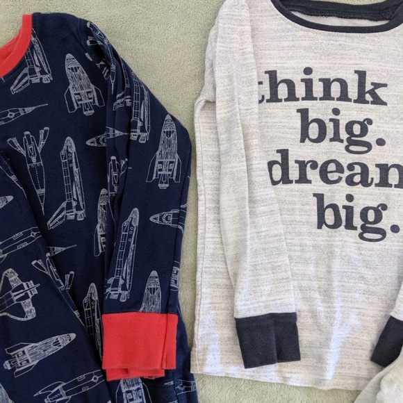 Old Navy pajamas set size 5 - Picture 2 of 2